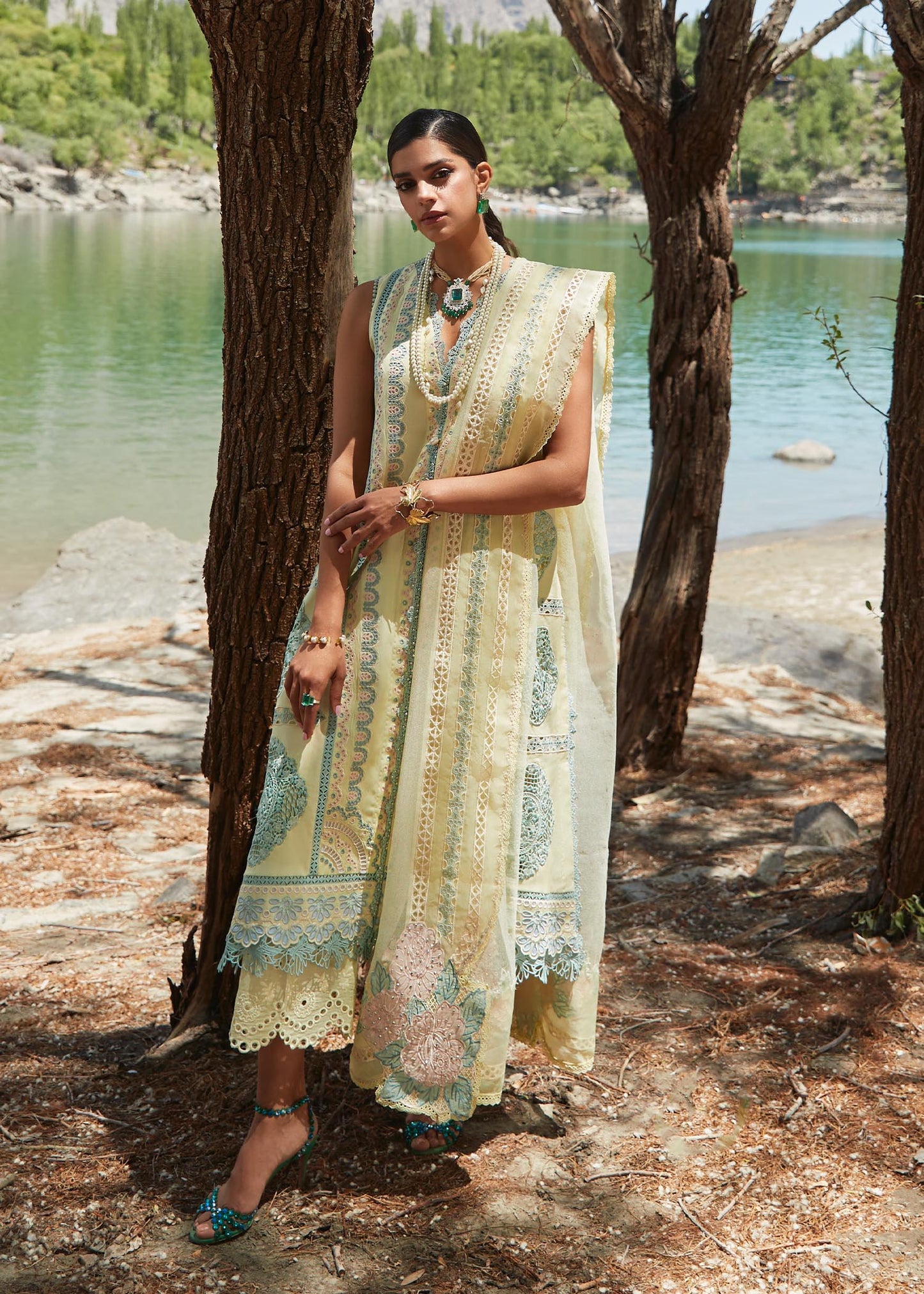 Crimson X Saira Shakira Luxury Lawn 2023 | D7 B