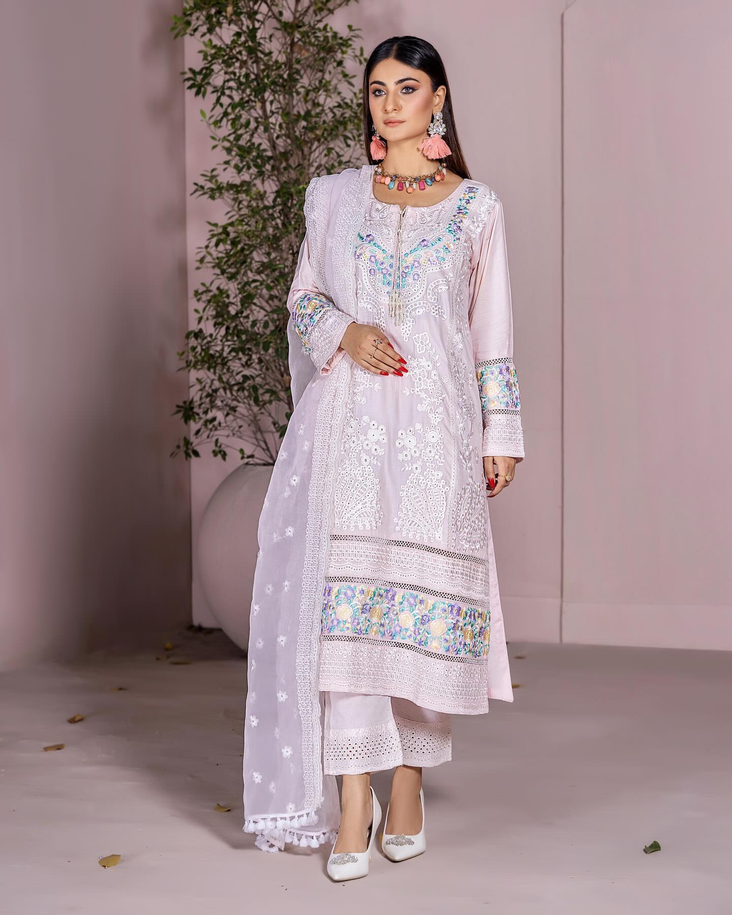 WINTER LINEN BY MUNIRA DESIGNER LATEST 2023 COLLECTION - WL06