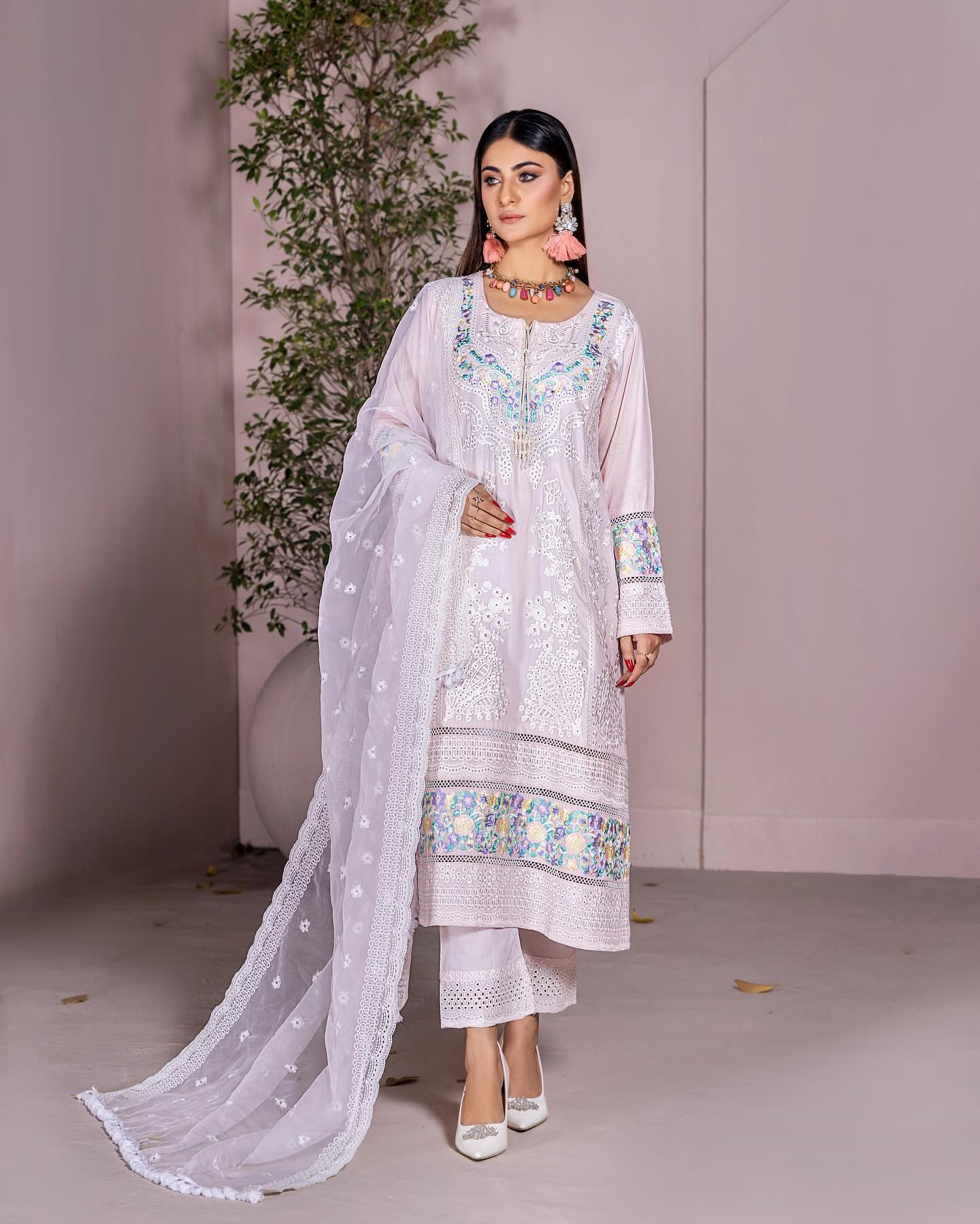 WINTER LINEN BY MUNIRA DESIGNER LATEST 2023 COLLECTION - WL06