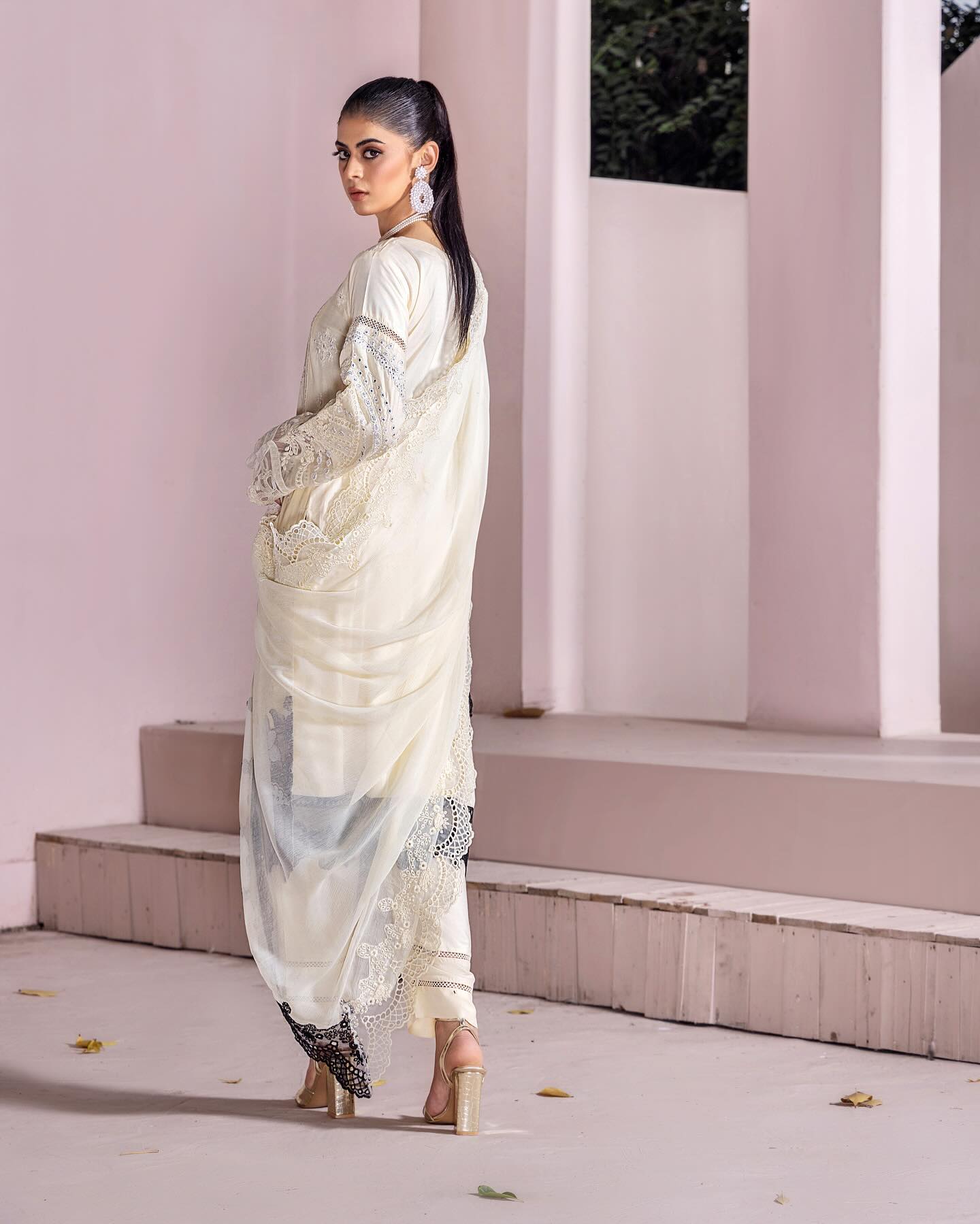 WINTER LINEN BY MUNIRA DESIGNER LATEST 2023 COLLECTION - WL05